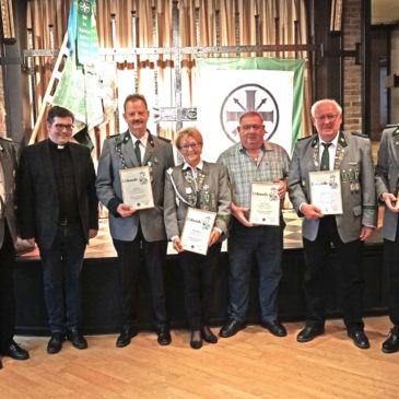 Waldbreitbacher Schützen ehrten verdiente und erfolgreiche Mitglieder